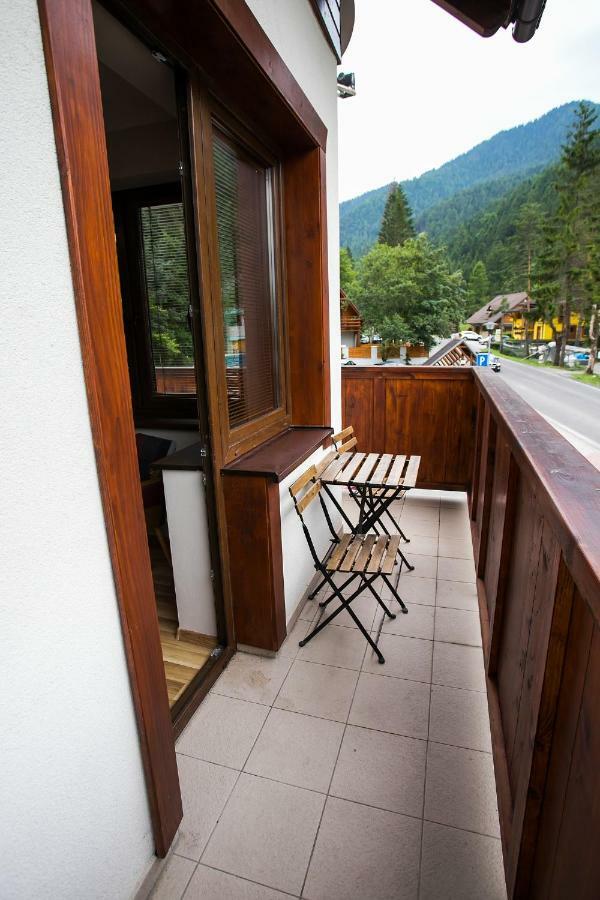 Apartmany Tri Studnicky デマノブスカ・ドリーナ エクステリア 写真